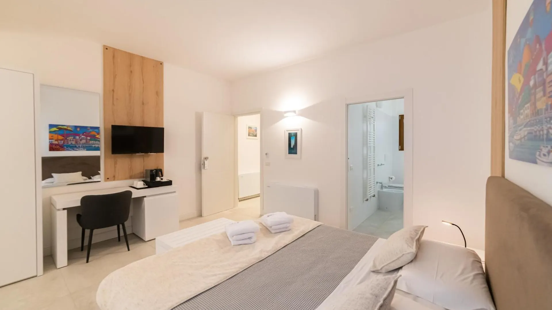 Lo Studio Di Viale Lo Re Camere & Caffe' Lecce 0*,
