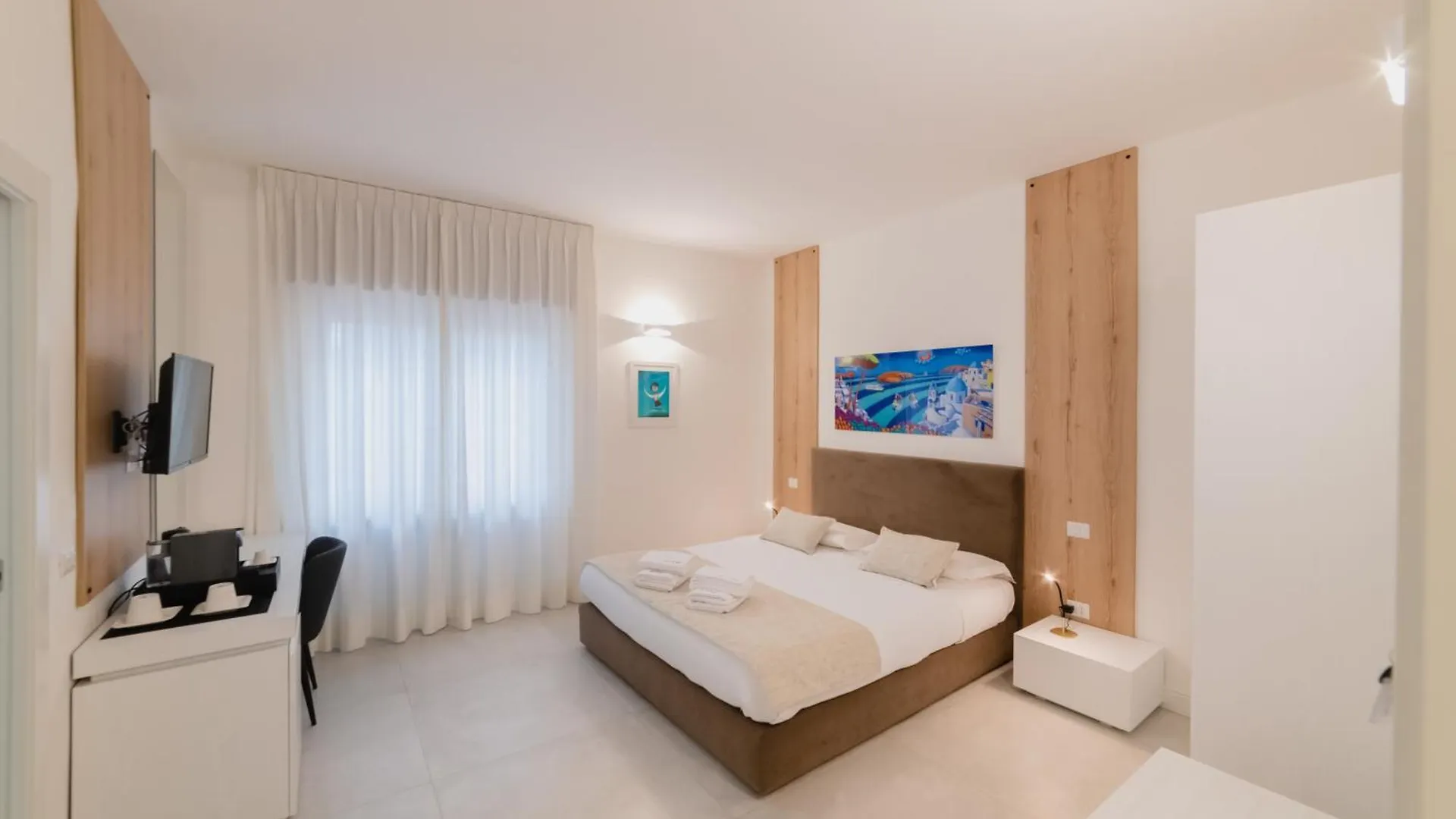 Lo Studio Di Viale Lo Re Camere & Caffe\' contacts