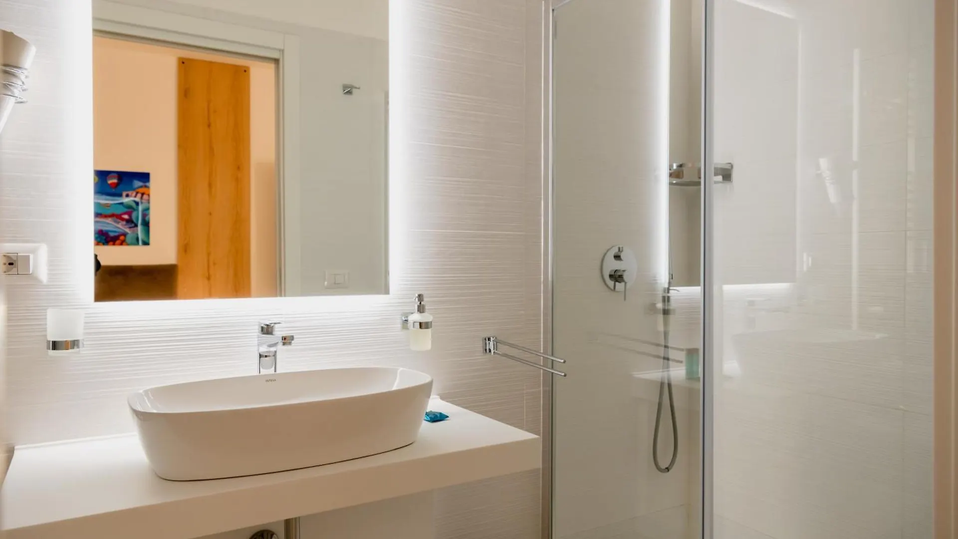 Lo Studio Di Viale Lo Re Camere & Caffe' Lecce Guest house